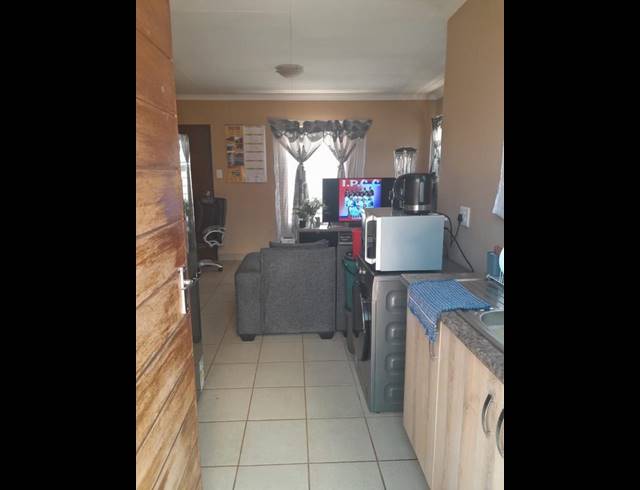 2 BEDROOM PROPERTY TO RENT IN PROTEA GLEN